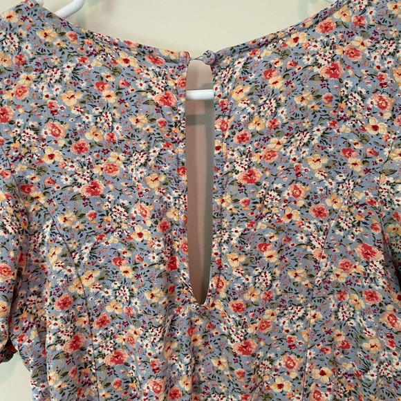 American Eagle Light Blue Floral Romper Size Small - Picture 2 of 6